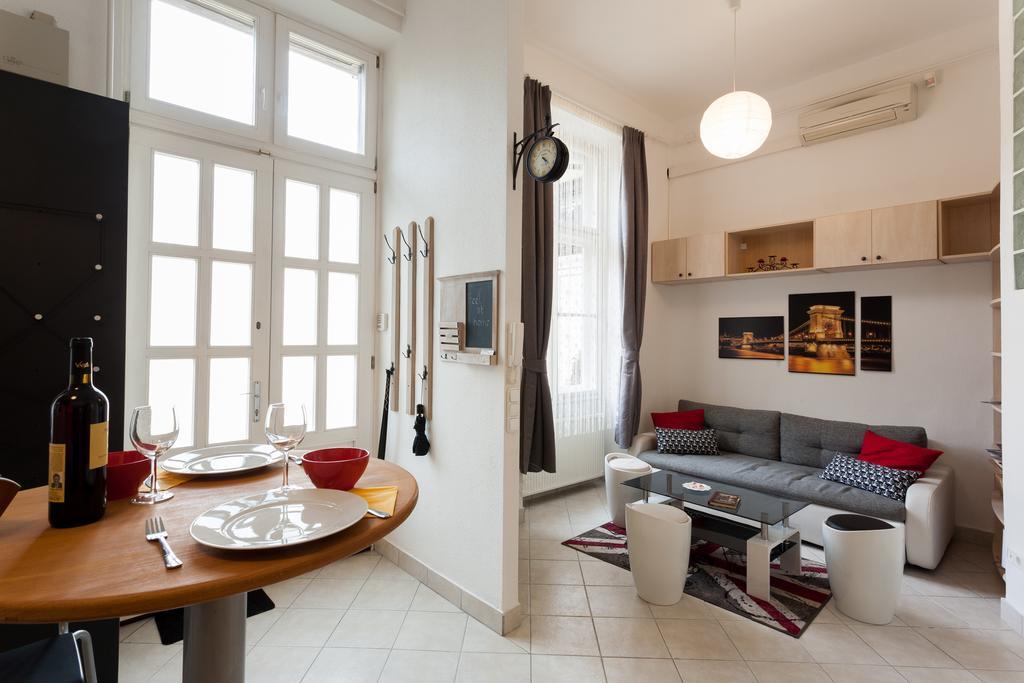 Feel At Home Apartment بودابست المظهر الخارجي الصورة